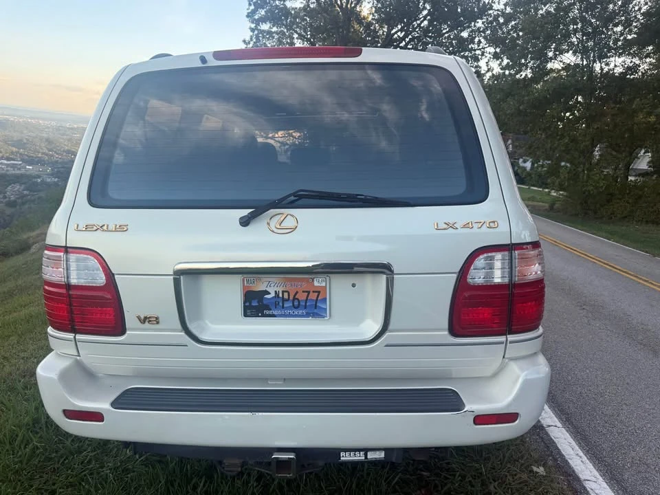 1999 Lexus LX 2nd Gen - Image 10 of 16