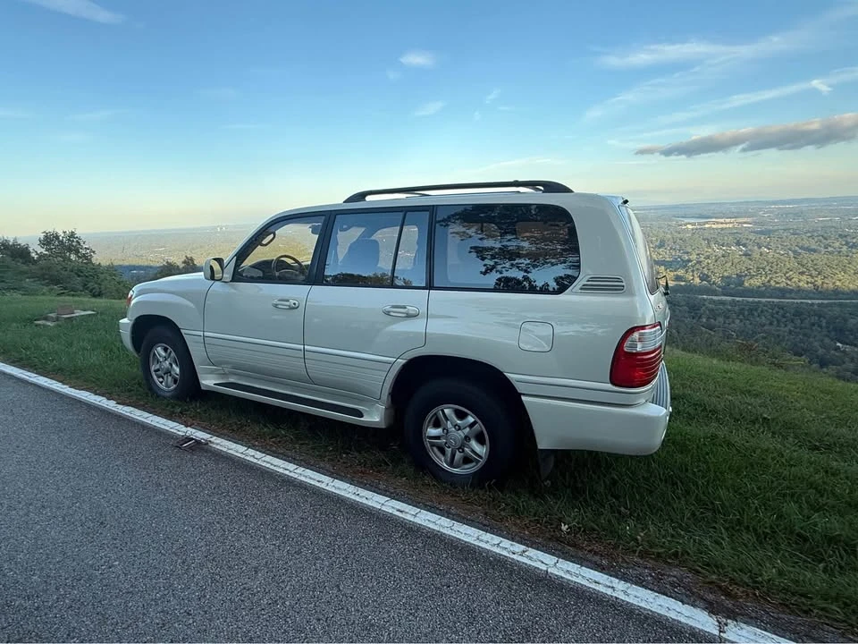 1999 Lexus LX 2nd Gen - Image 4 of 16