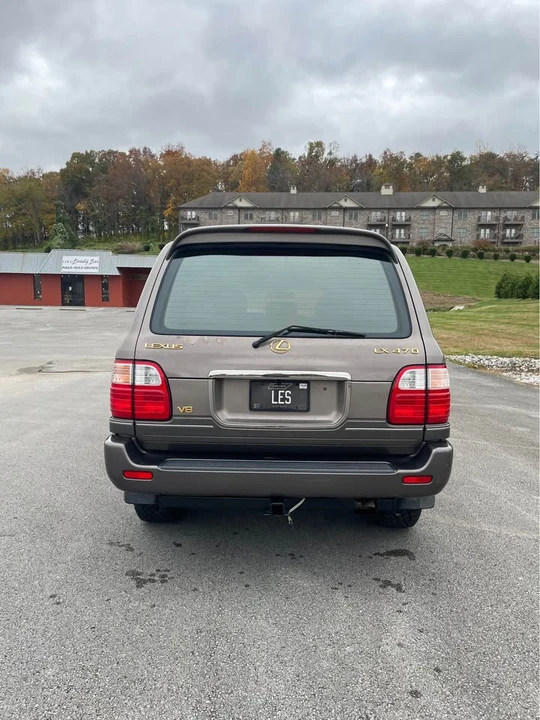 1999 Lexus LX 2nd Gen - Image 3 of 18
