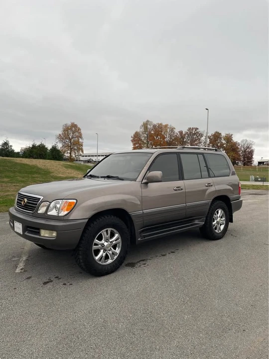 1999 Lexus LX 2nd Gen - Image 6 of 18