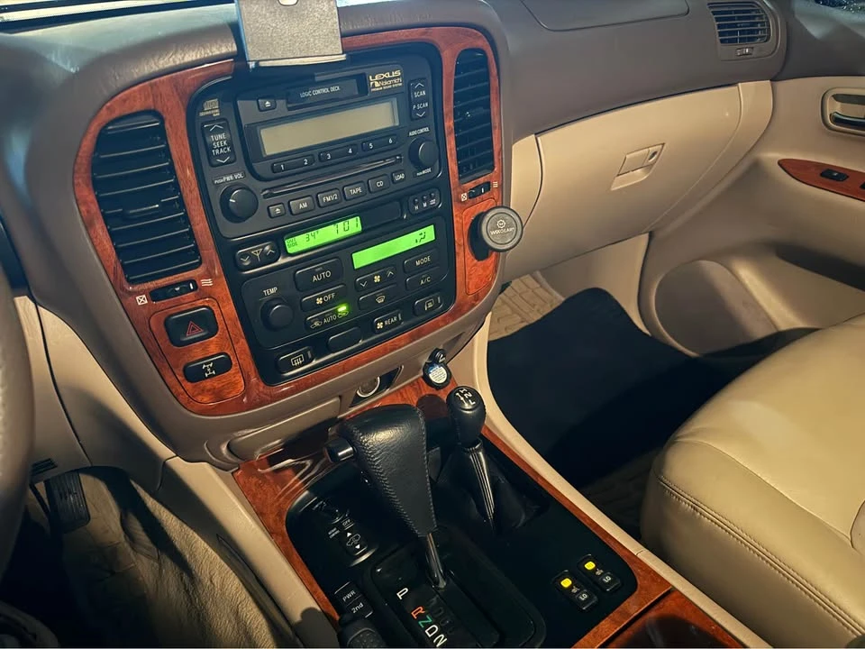 1999 Lexus LX 2nd Gen - Image 12 of 14