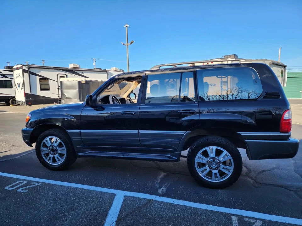 1999 Lexus LX 2nd Gen - Image 11 of 11