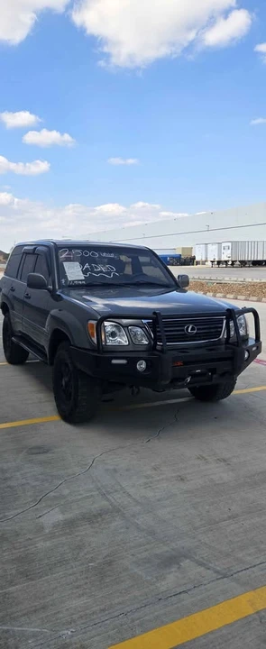 1999 Lexus LX 2nd Gen - Image 5 of 19