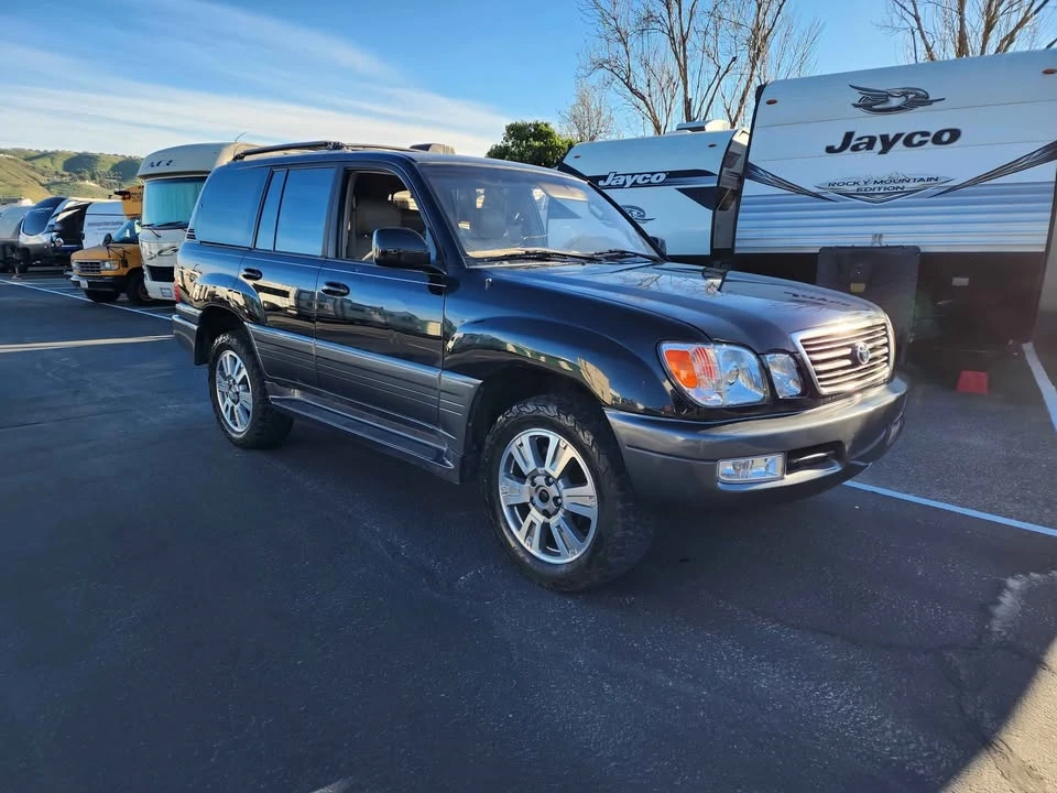 1999 Lexus LX 2nd Gen - Image 2 of 8