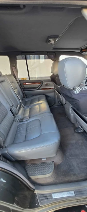 1999 Lexus LX 2nd Gen - Image 13 of 19