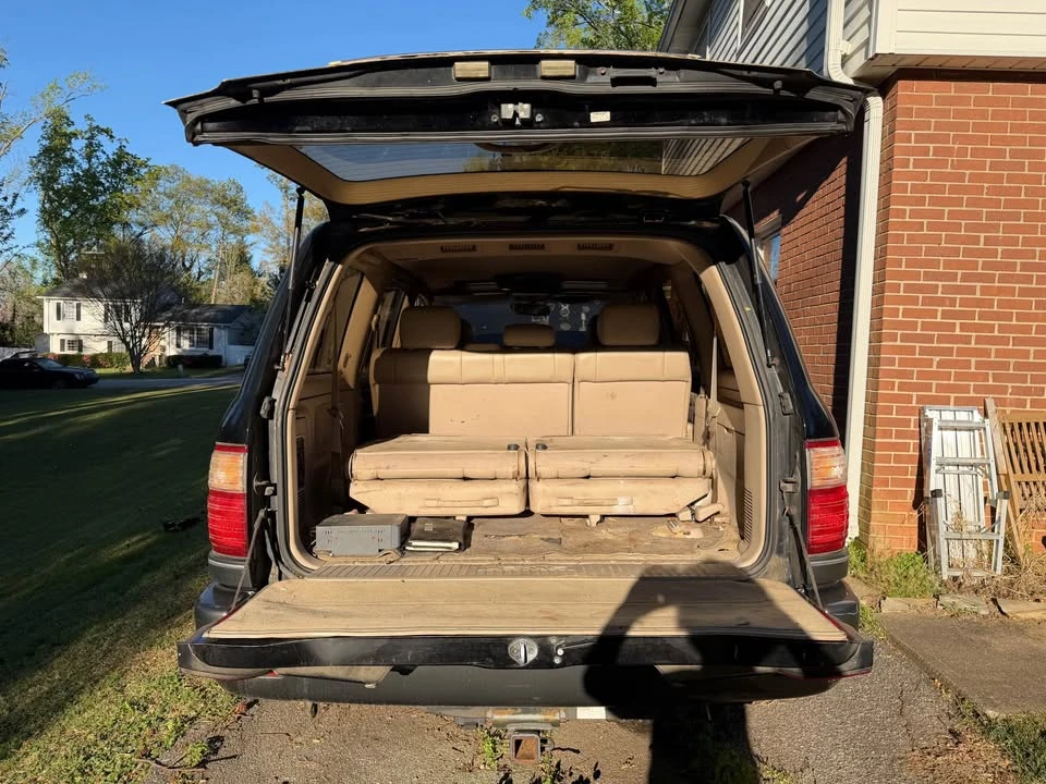 1999 Lexus LX 2nd Gen - Image 13 of 14