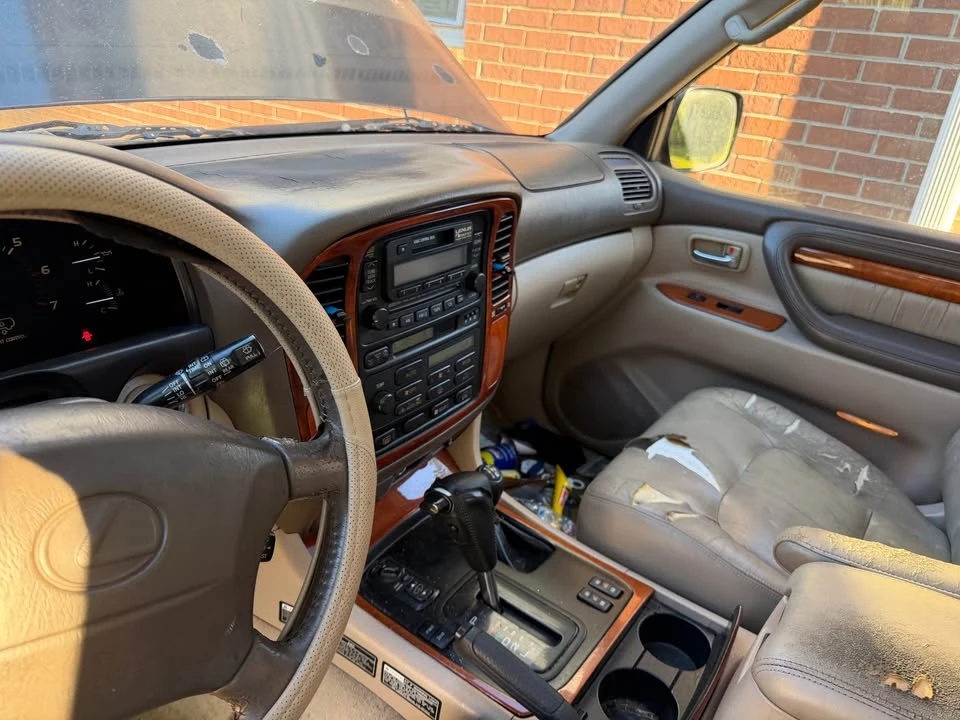 1999 Lexus LX 2nd Gen - Image 9 of 14