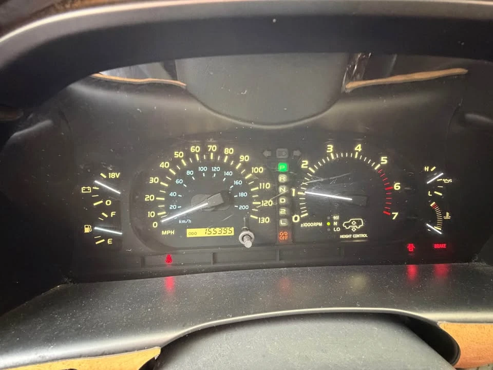 1999 Lexus LX 2nd Gen - Image 9 of 12