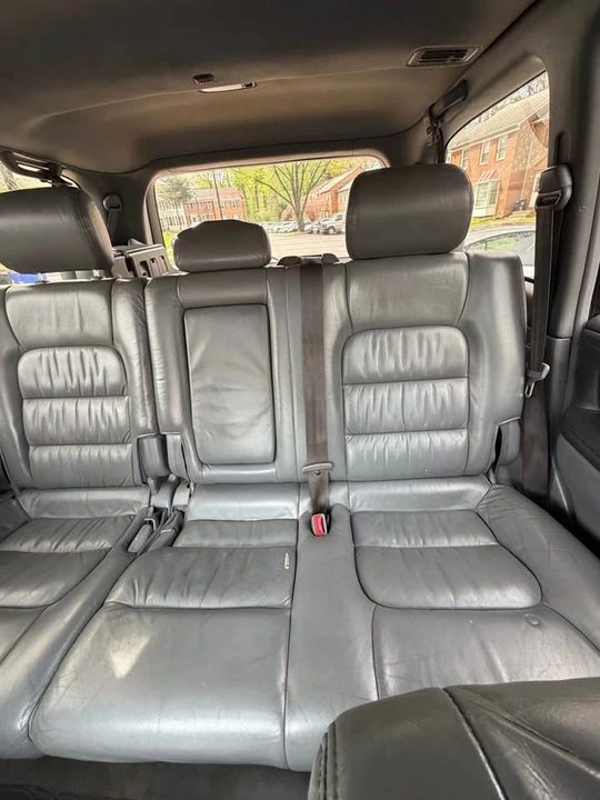 1999 Lexus LX 2nd Gen - Image 11 of 12