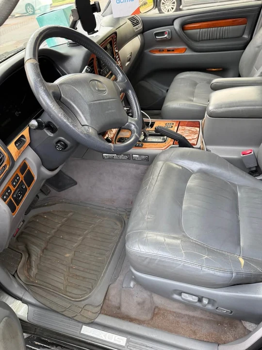 1999 Lexus LX 2nd Gen - Image 5 of 12