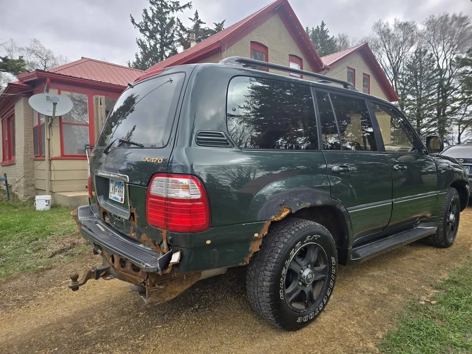 1999 Lexus LX 2nd Gen - Image 6 of 12