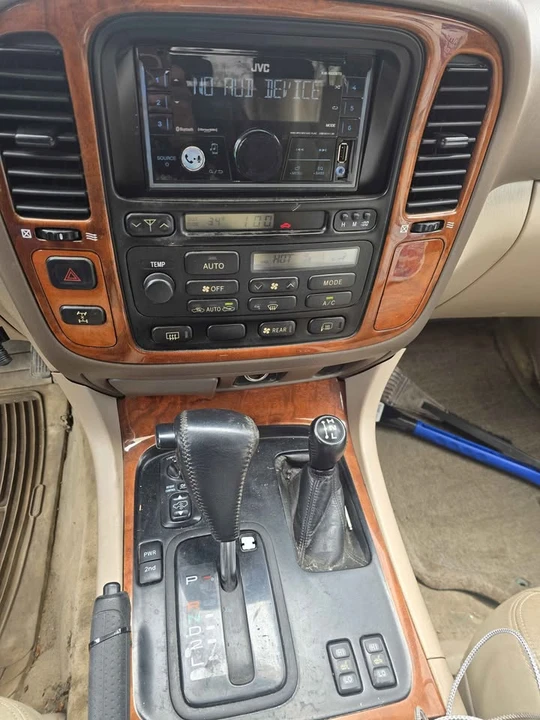 1999 Lexus LX 2nd Gen - Image 7 of 12