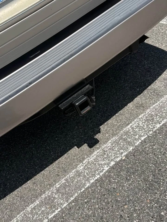 1999 Lexus LX 2nd Gen - Image 19 of 19