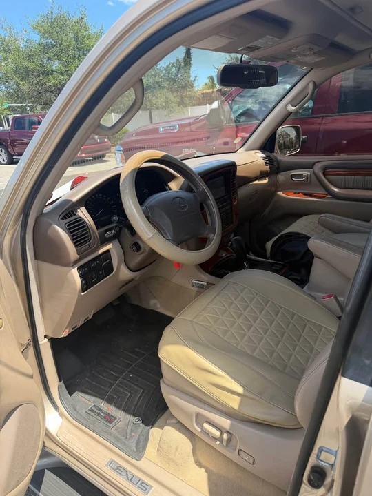 1999 Lexus LX 2nd Gen - Image 15 of 19