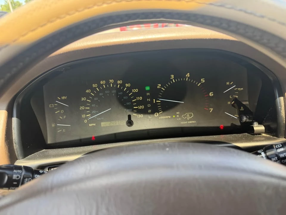 1999 Lexus LX 2nd Gen - Image 13 of 19