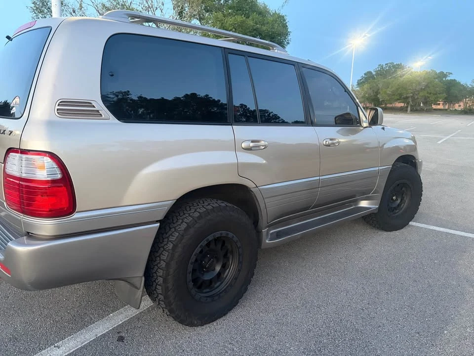 1999 Lexus LX 2nd Gen - Image 5 of 19