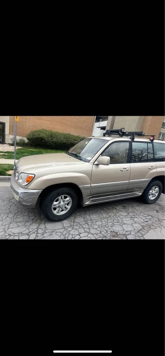1999 Lexus LX 2nd Gen - Image 4 of 5