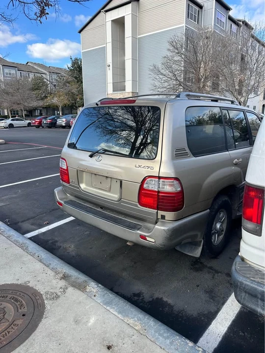 1999 Lexus LX 2nd Gen - Image 2 of 4