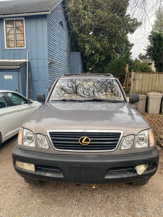 1999 Lexus LX 2nd Gen - Image 2 of 3
