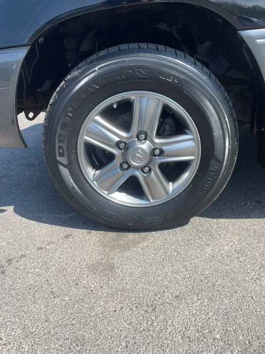 1999 Lexus LX 2nd Gen - Image 9 of 20