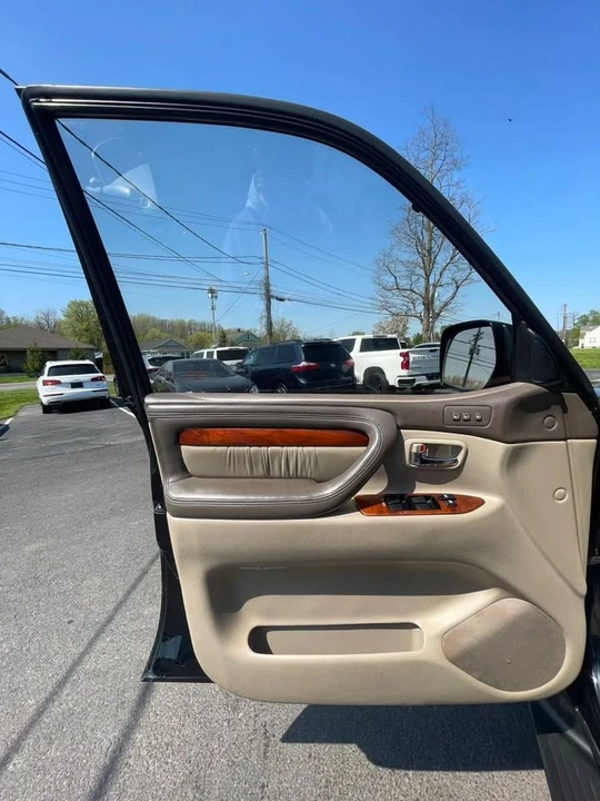 1999 Lexus LX 2nd Gen - Image 11 of 20