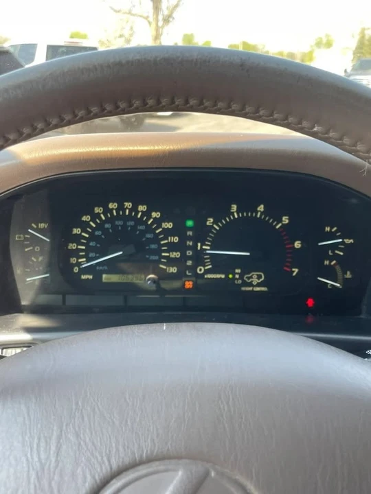 1999 Lexus LX 2nd Gen - Image 14 of 20