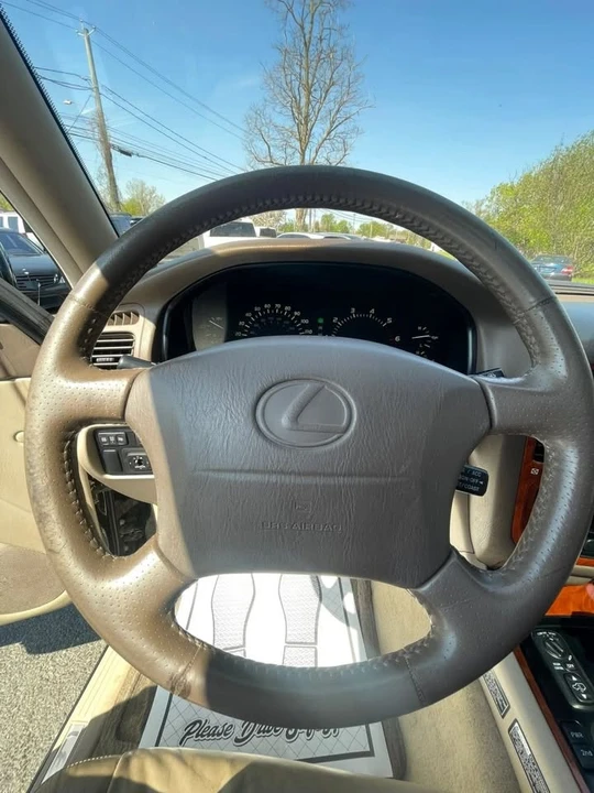 1999 Lexus LX 2nd Gen - Image 13 of 20