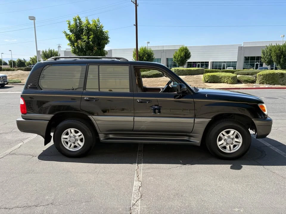 1999 Lexus LX 2nd Gen - Image 5 of 16