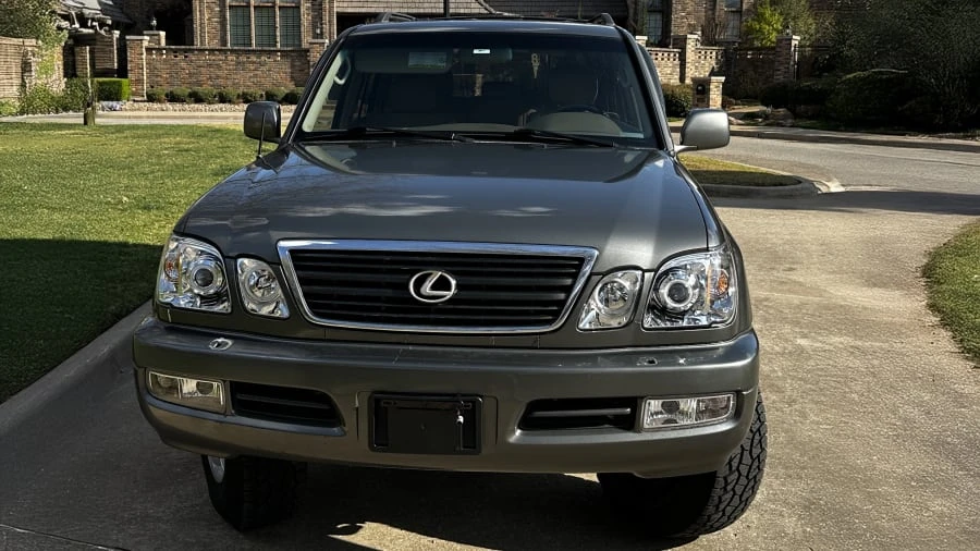 1999 Lexus LX 2nd Gen - Image 4 of 12