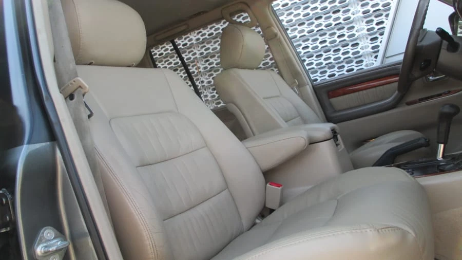 1999 Lexus LX 2nd Gen - Image 5 of 12