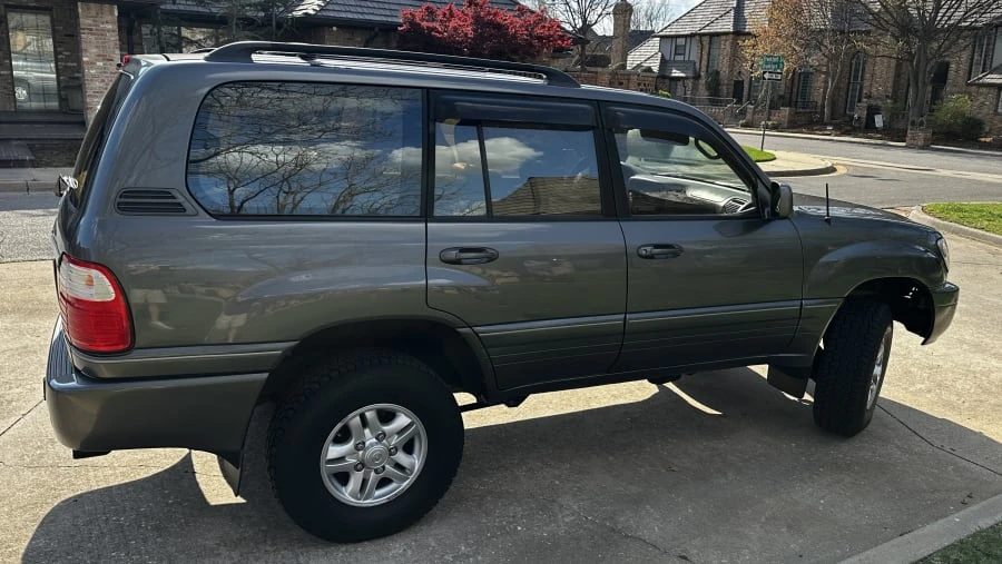 1999 Lexus LX 2nd Gen - Image 5 of 12