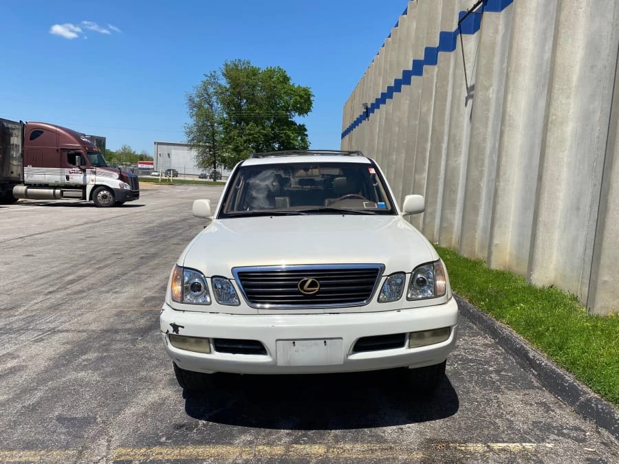 1999 Lexus LX 2nd Gen - Image 10 of 21