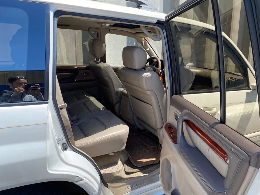1999 Lexus LX 2nd Gen - Image 15 of 21