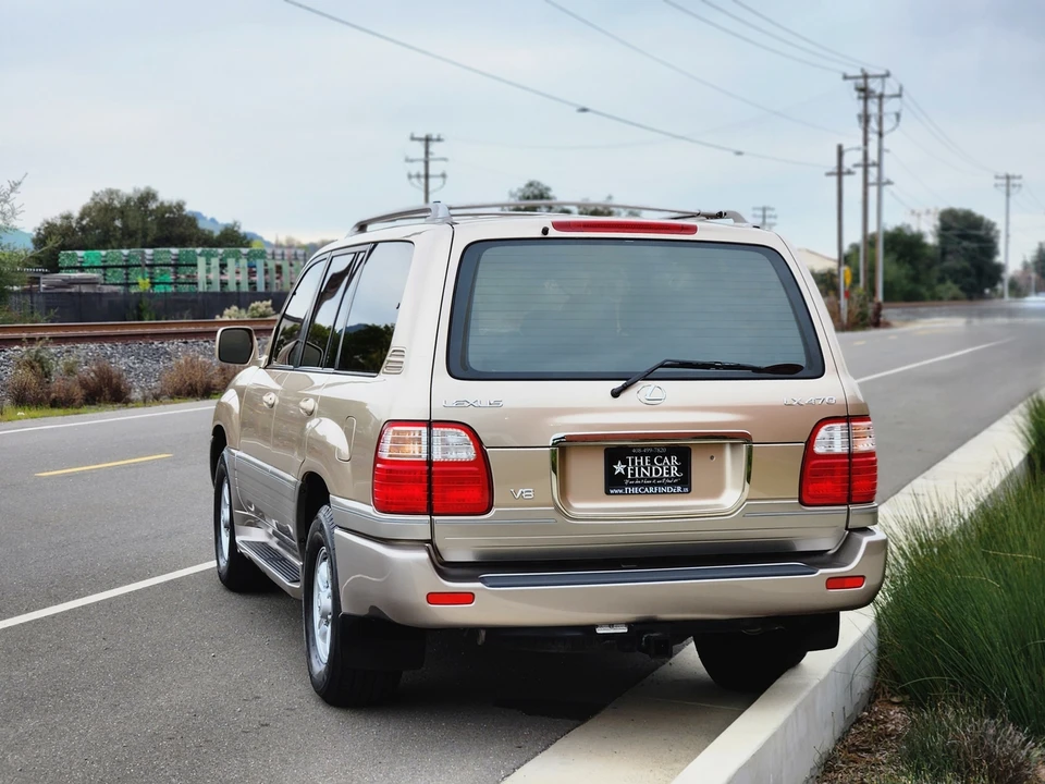 1999 Lexus LX 2nd Gen - Image 15 of 31