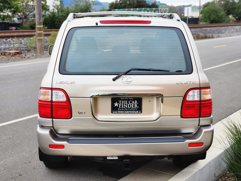 1999 Lexus LX 2nd Gen - Image 17 of 31