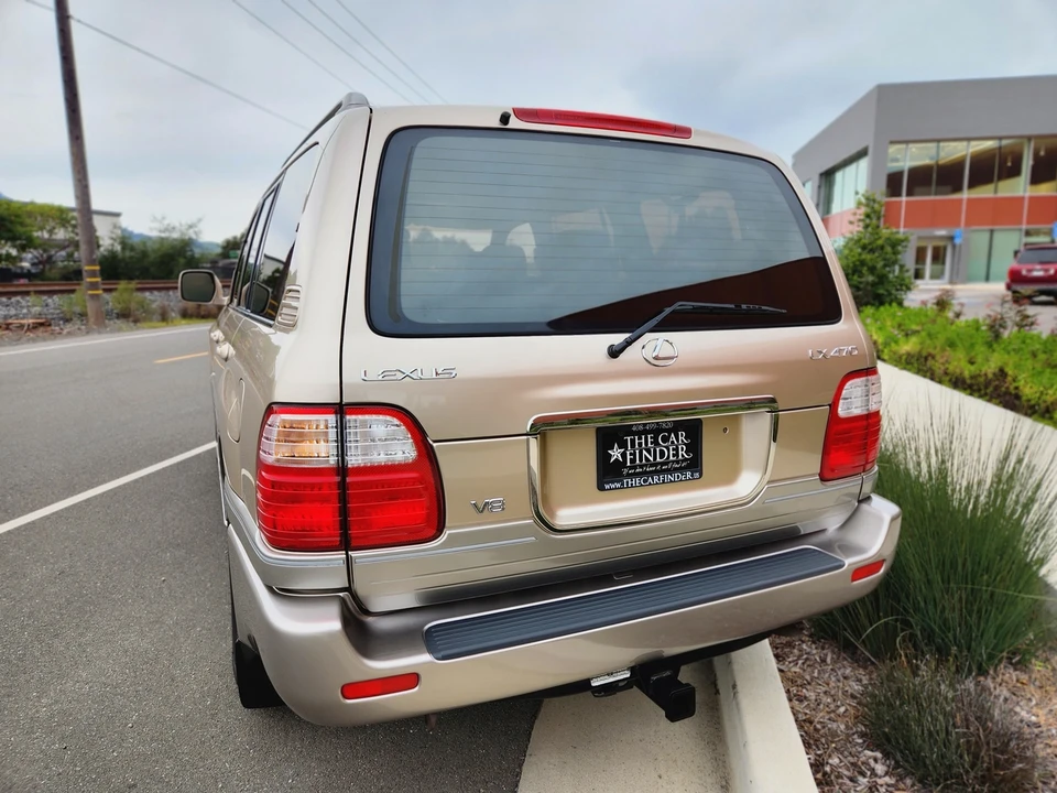 1999 Lexus LX 2nd Gen - Image 14 of 31
