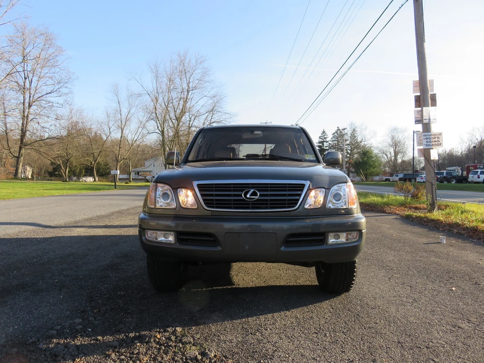 1999 Lexus LX 2nd Gen - Image 3 of 31