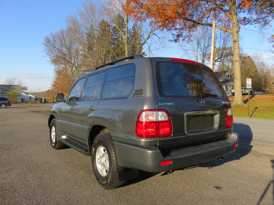 1999 Lexus LX 2nd Gen - Image 9 of 31
