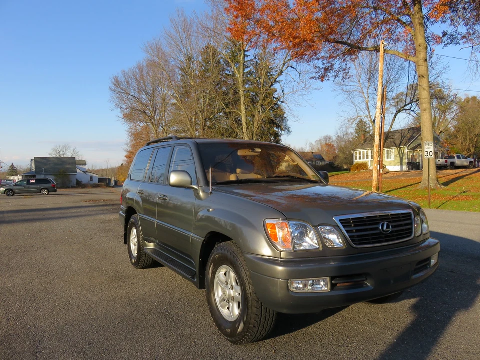 1999 Lexus LX 2nd Gen - Image 5 of 31