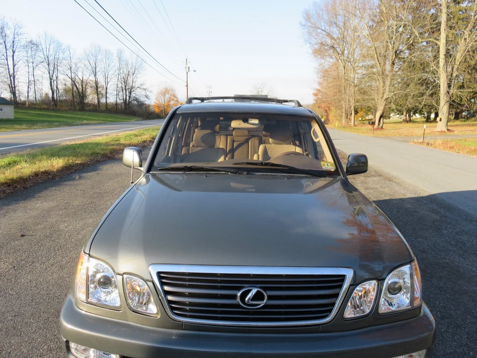 1999 Lexus LX 2nd Gen - Image 22 of 31