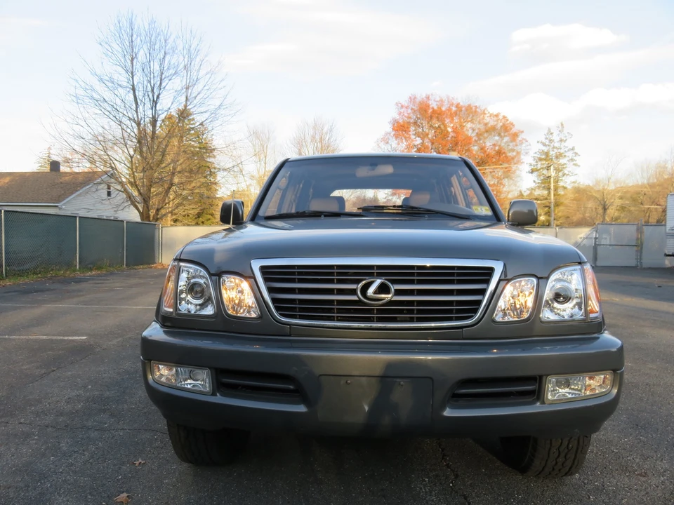 1999 Lexus LX 2nd Gen - Image 4 of 31