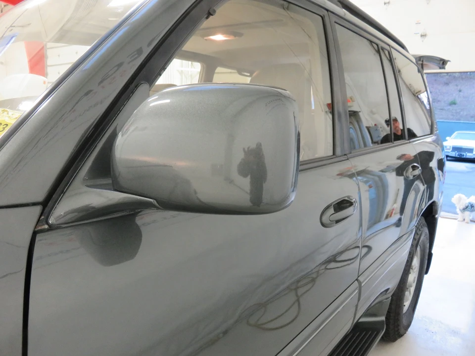 1999 Lexus LX 2nd Gen - Image 28 of 31