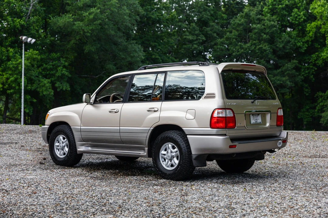 1999 Lexus LX 2nd Gen - Image 20 of 31