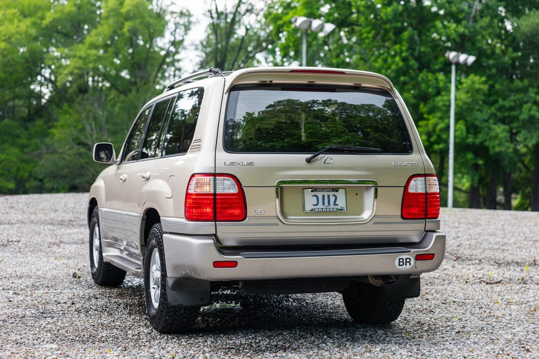 1999 Lexus LX 2nd Gen - Image 17 of 31