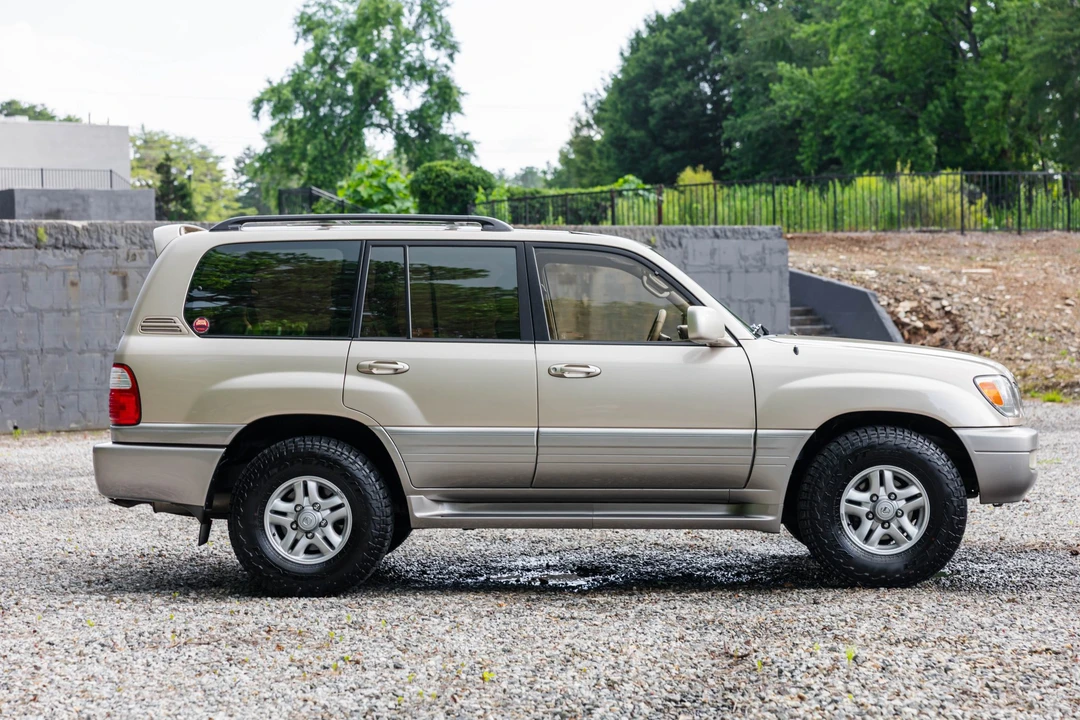 1999 Lexus LX 2nd Gen - Image 7 of 31