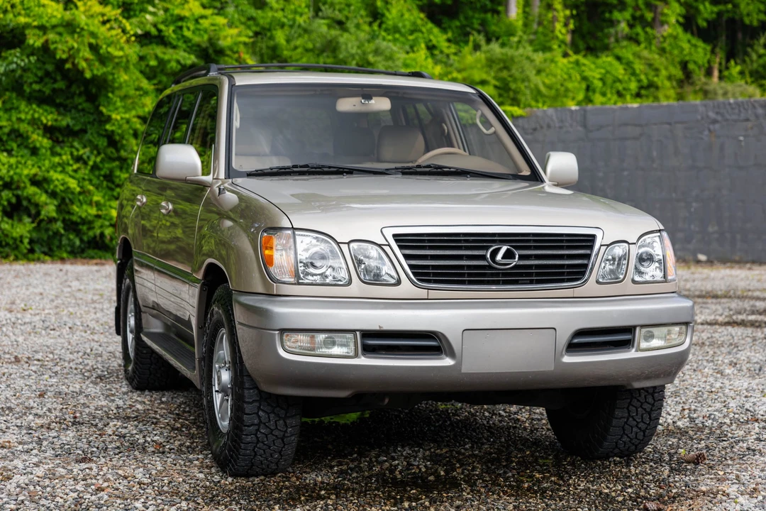 1999 Lexus LX 2nd Gen - Image 2 of 31