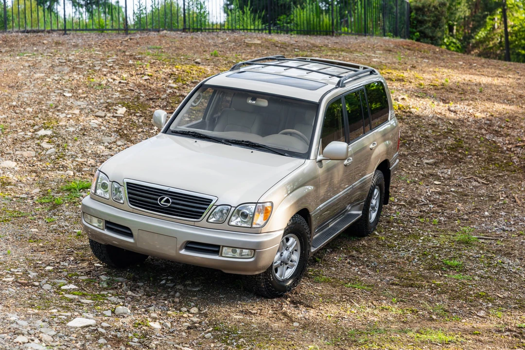 1999 Lexus LX 2nd Gen - Image 30 of 31