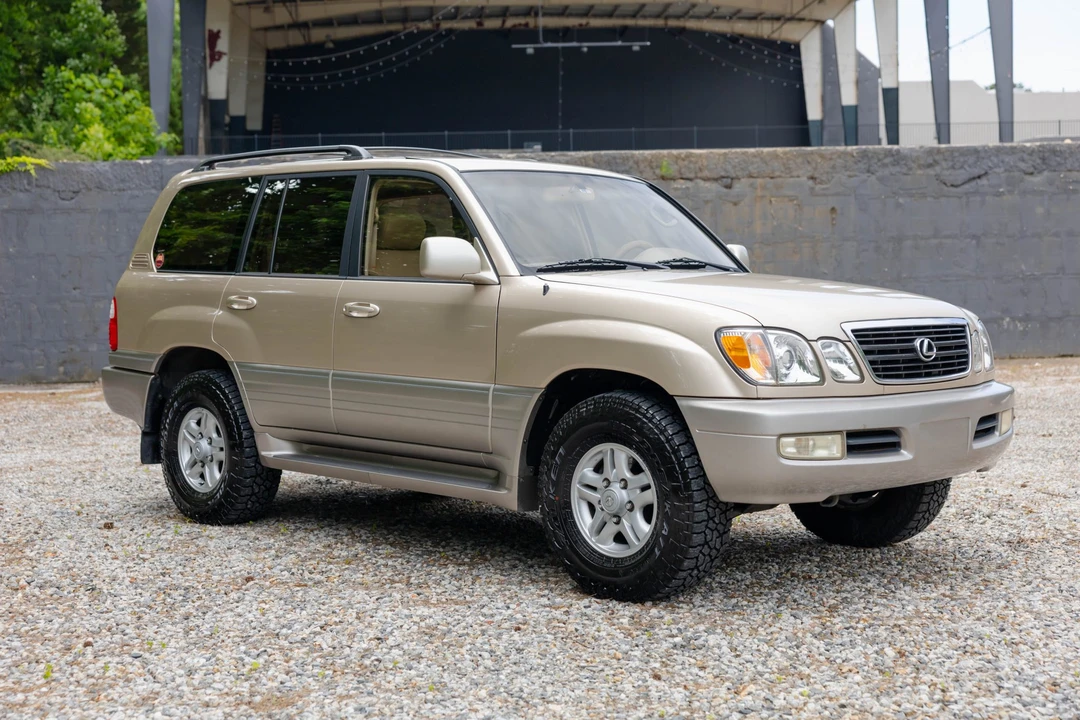 1999 Lexus LX 2nd Gen - Image 5 of 31