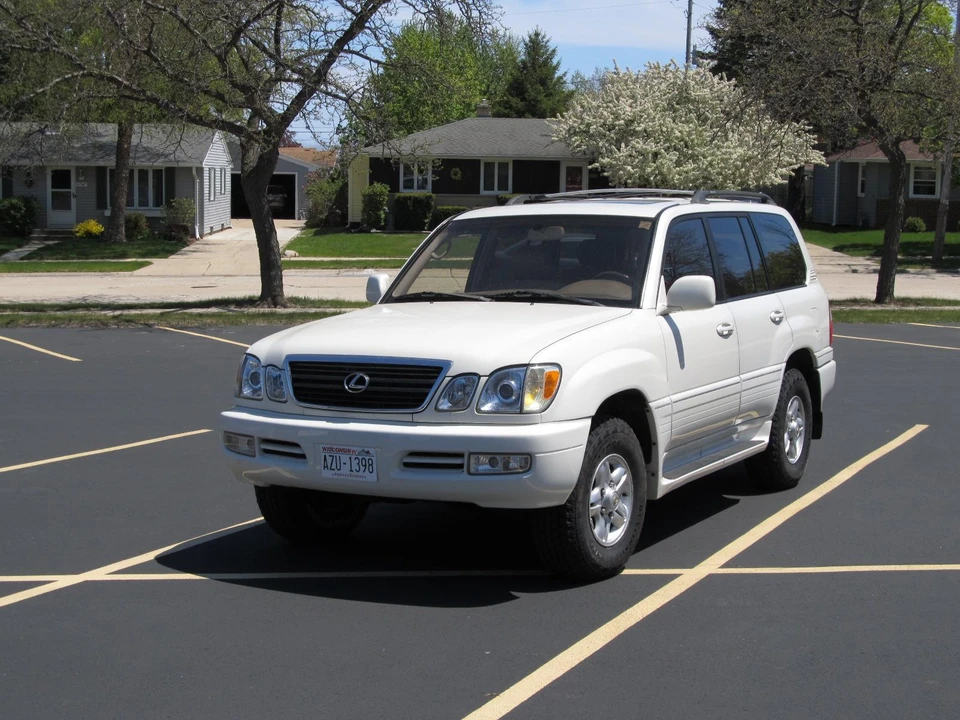 1999 Lexus LX 1st Gen - Image 2 of 31