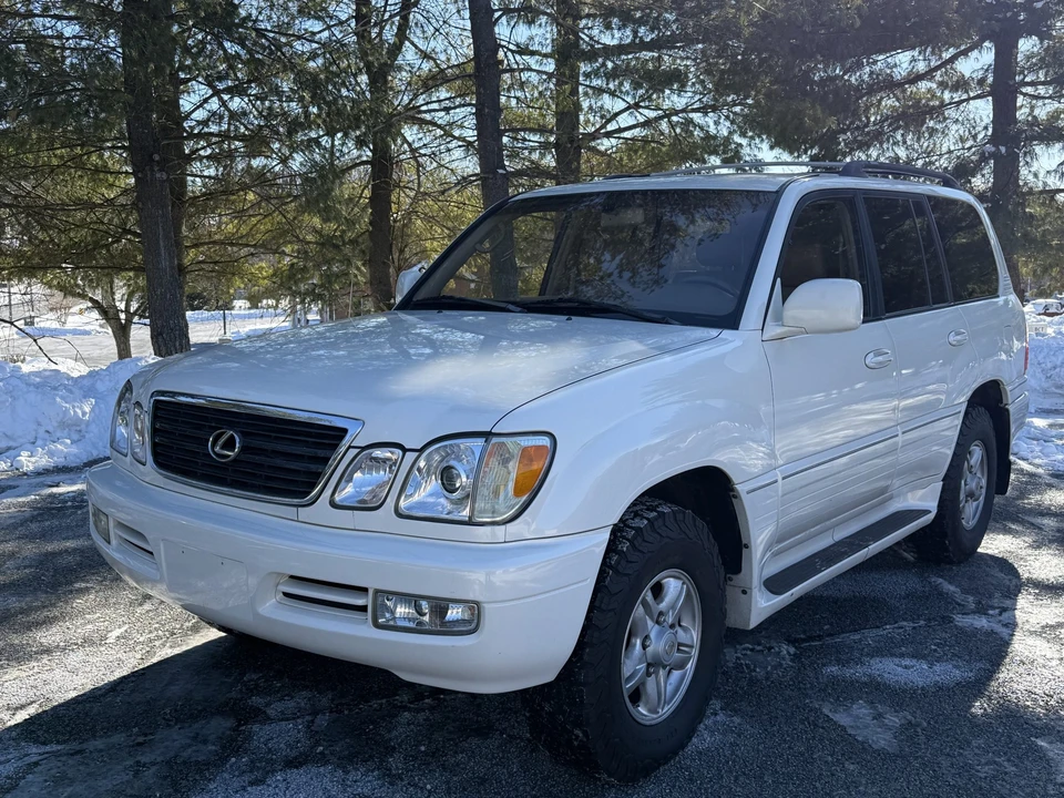 1999 Lexus LX 2nd Gen - Image 21 of 31